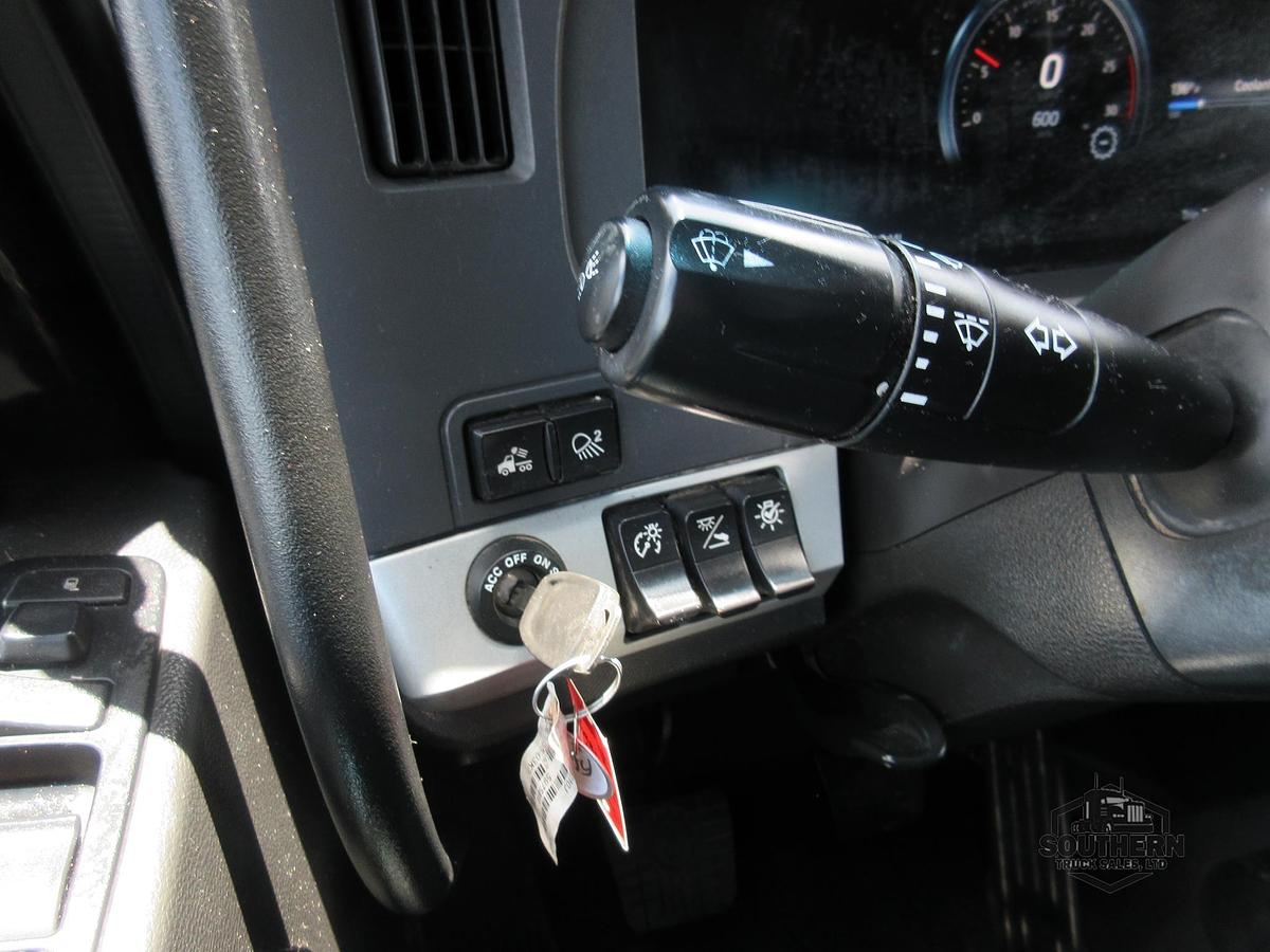 Used 2023 KENWORTH T880