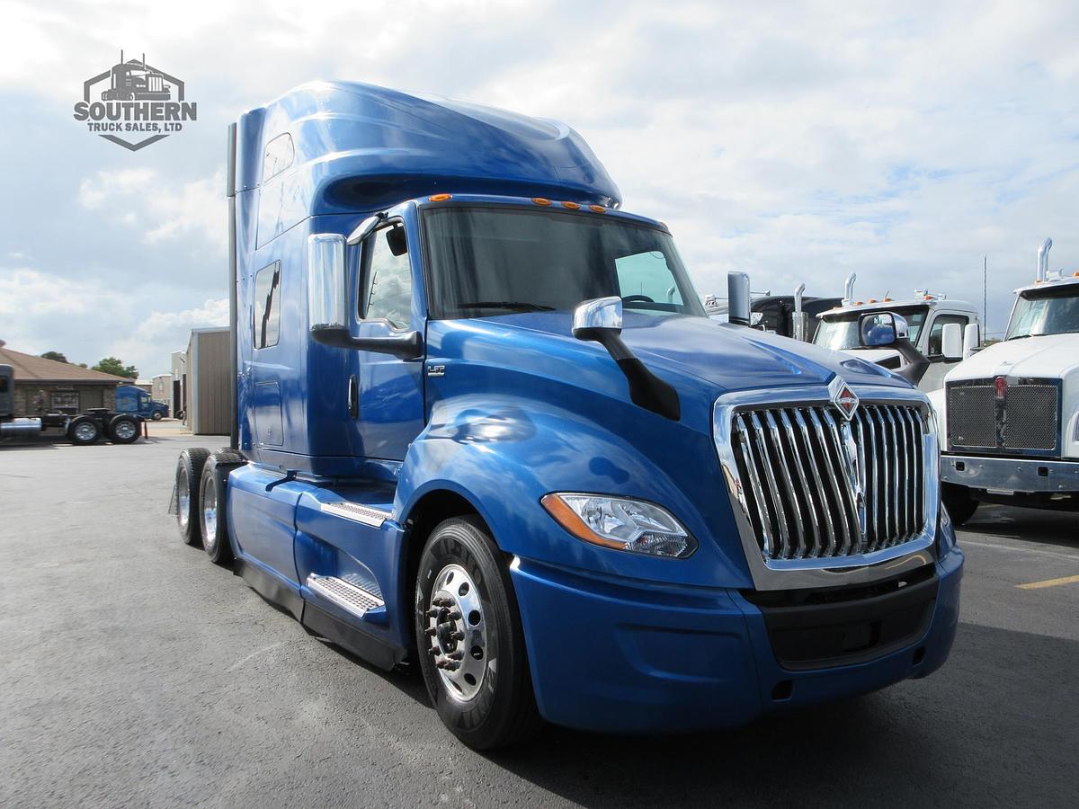 Used 2021 INTERNATIONAL LT