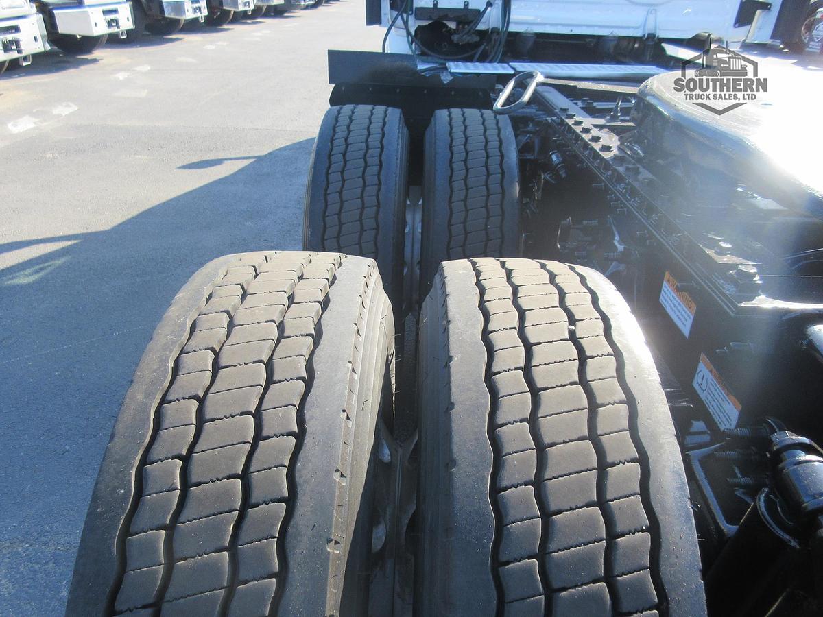 Used 2020 FREIGHTLINER CASCADIA 126