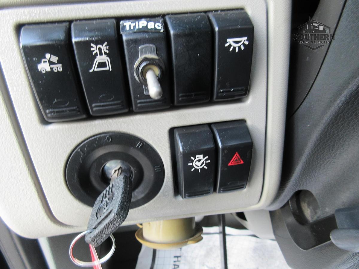 Used 2021 PETERBILT 567