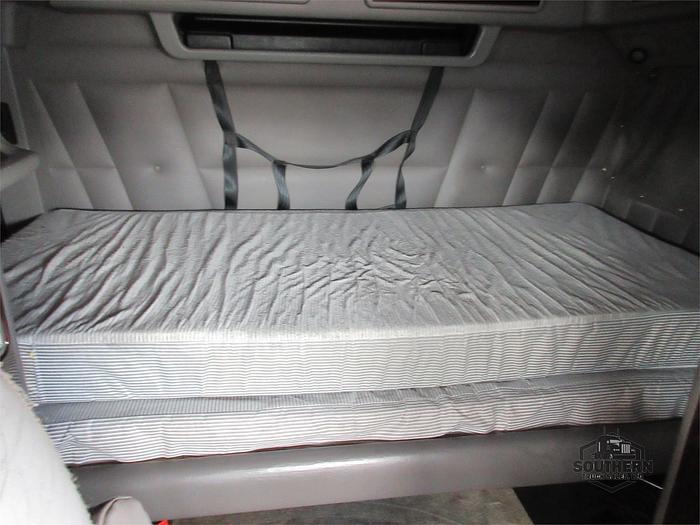 Used 2015 PETERBILT 389