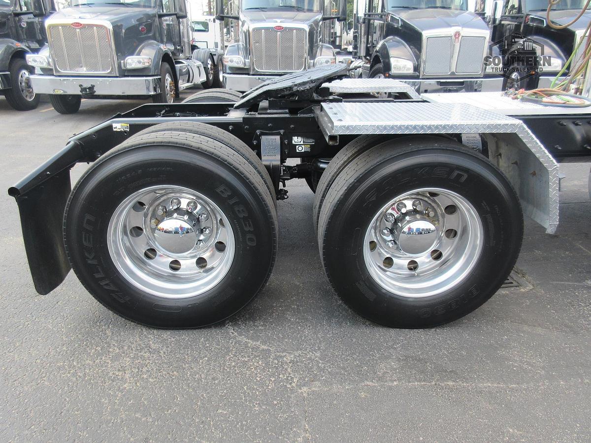 Used 2020 PETERBILT 389