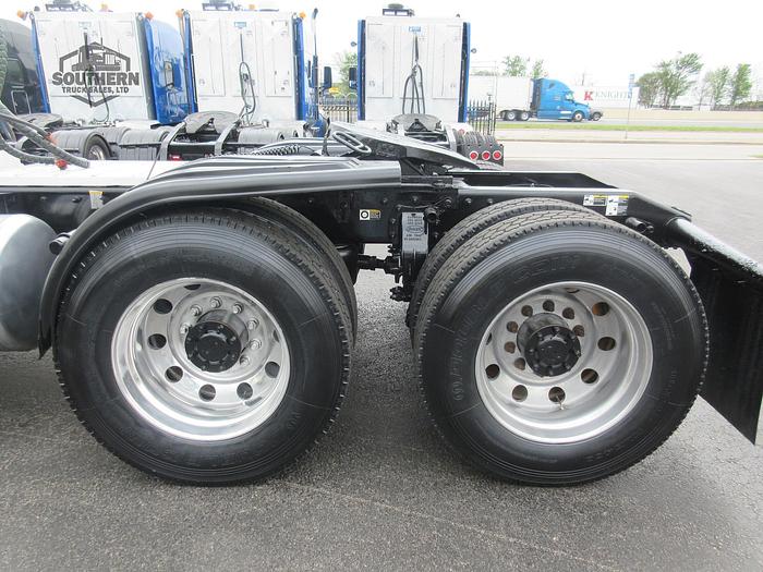 Used 2019 PETERBILT 567