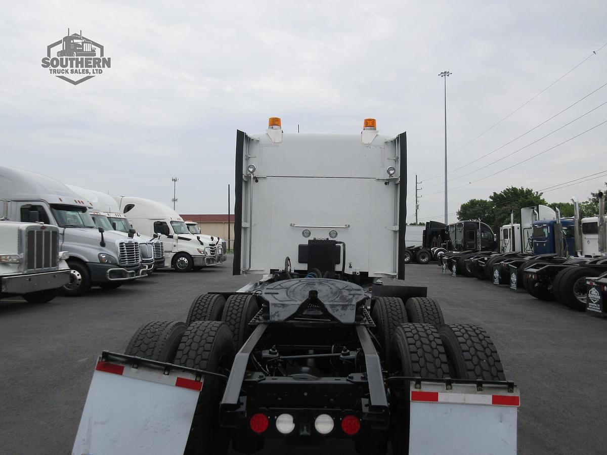 Used 2017 KENWORTH T880