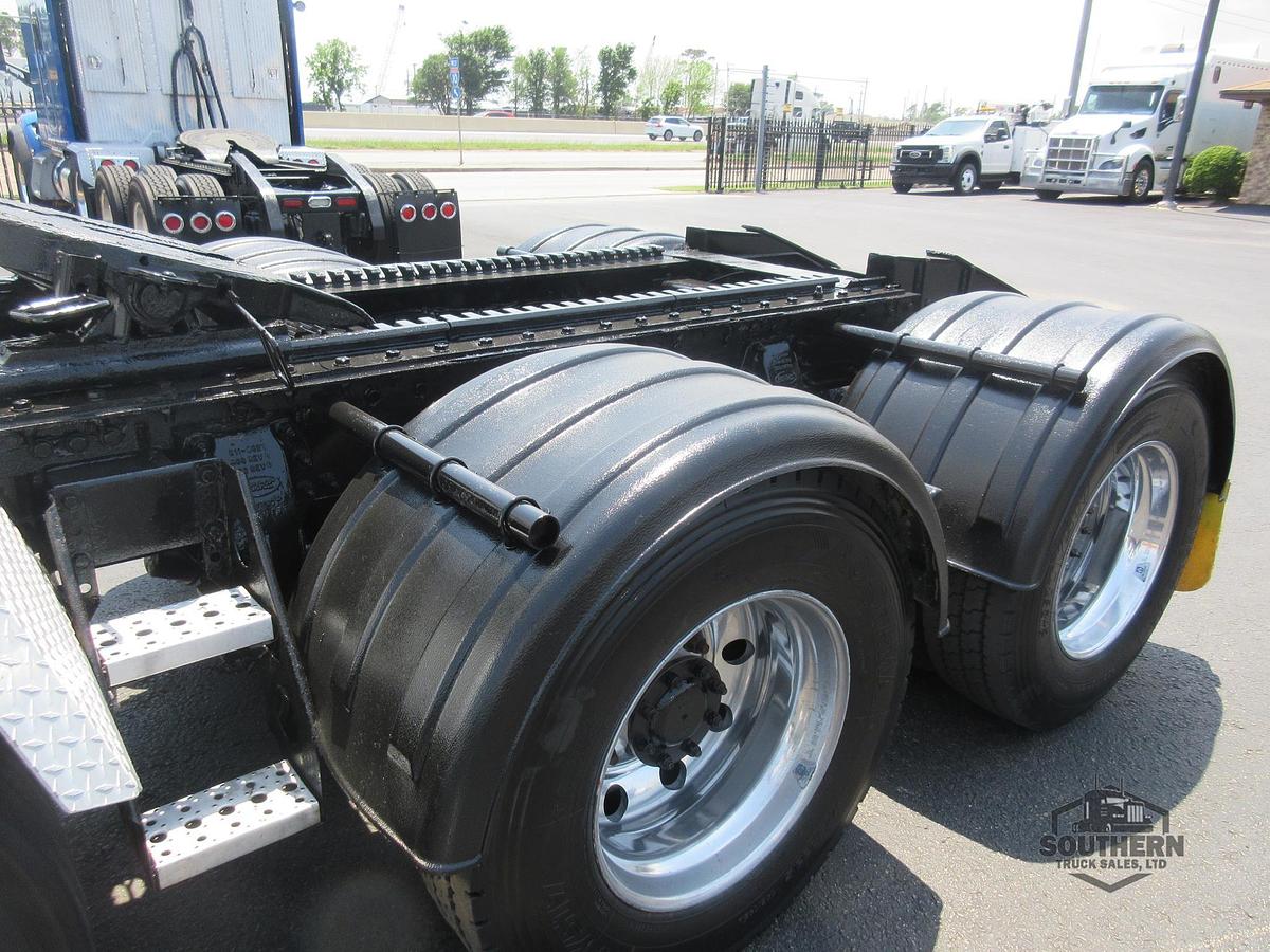 Used 2019 PETERBILT 567
