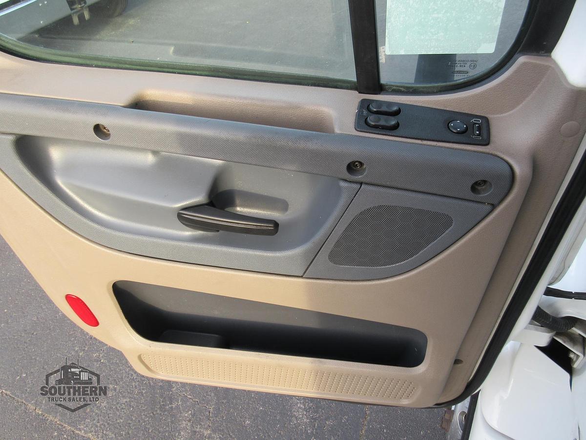 Used 2018 FREIGHTLINER CASCADIA 113