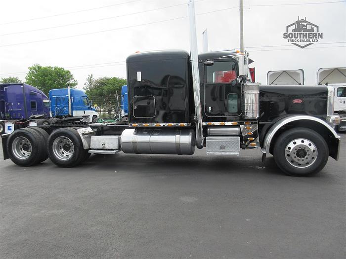 Used 2014 PETERBILT 388