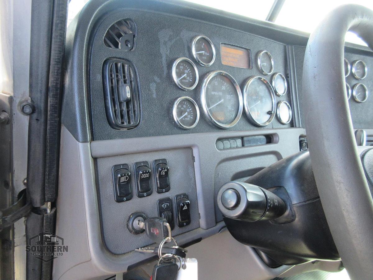 Used 2019 PETERBILT 389