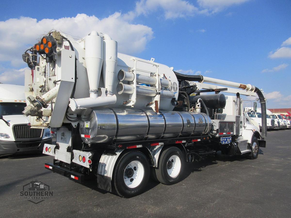 Used 2013 KENWORTH T440