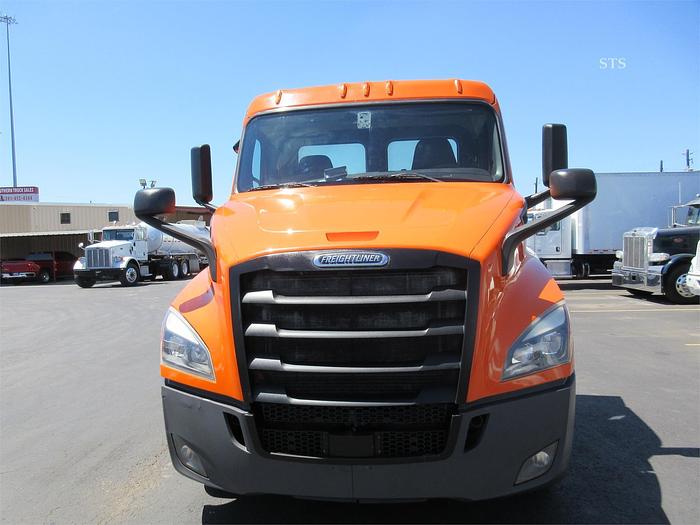 Used 2018 FREIGHTLINER CASCADIA 116