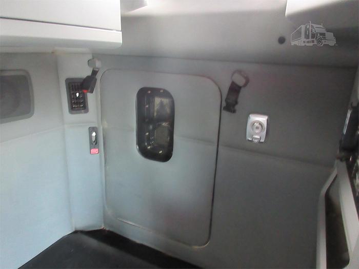 Used 2021 KENWORTH T880