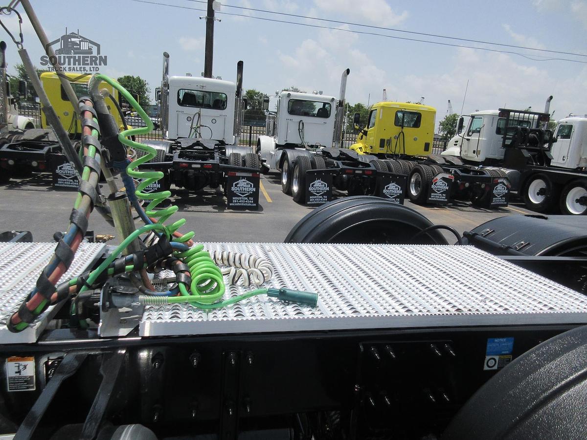 Used 2025 PETERBILT 567