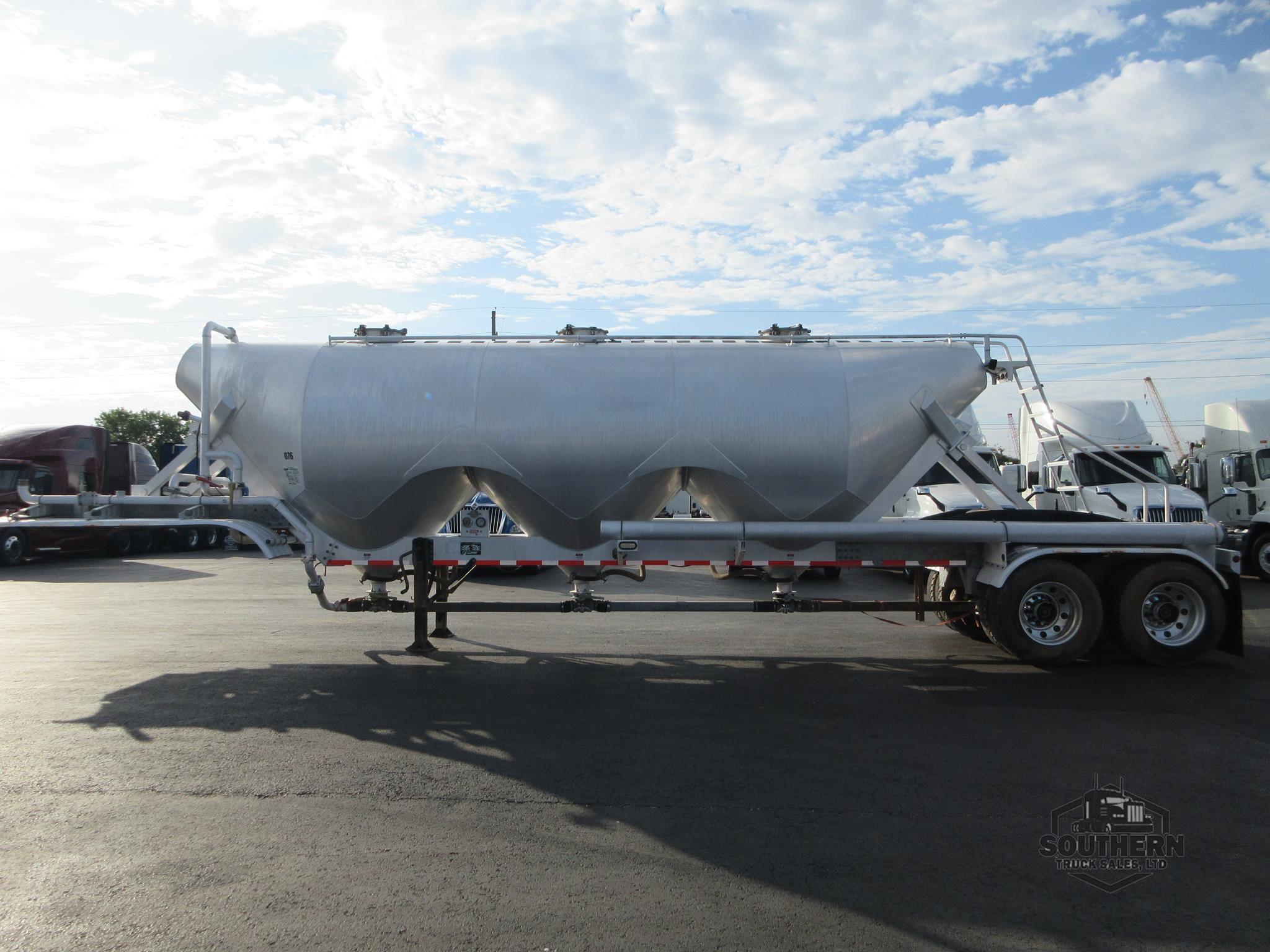 Used 2018 SOUTHERN WELDING Tandem Axle