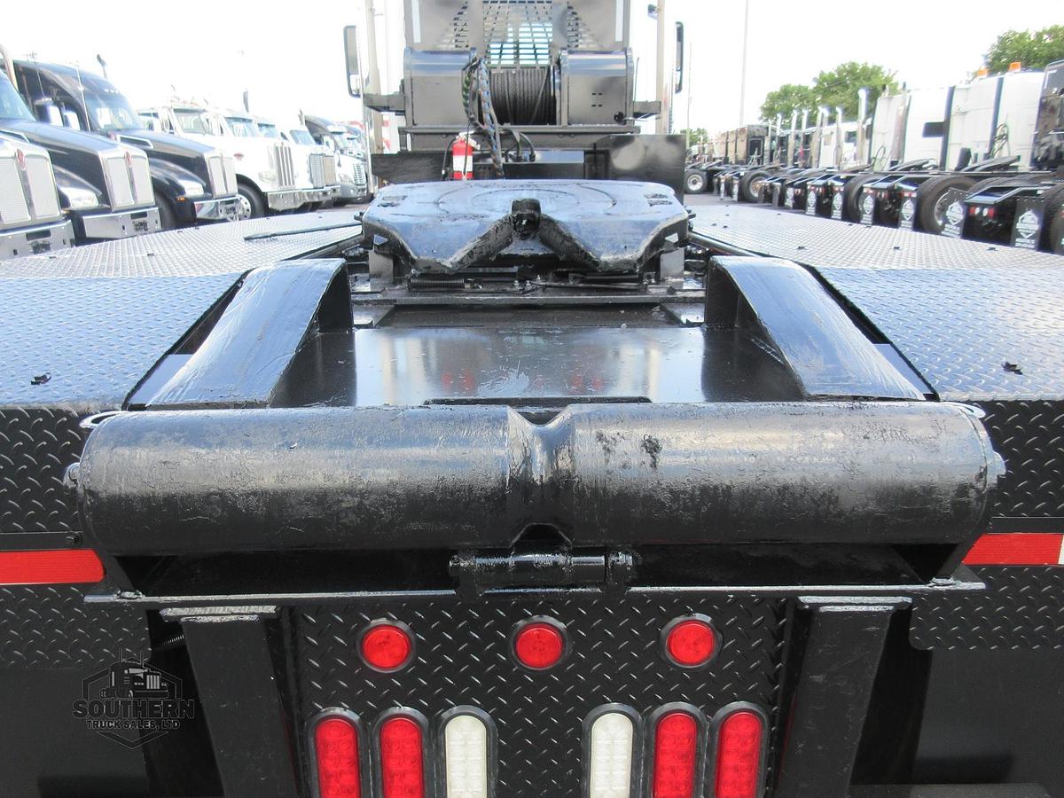 Used 2019 FREIGHTLINER CORONADO 122 SD