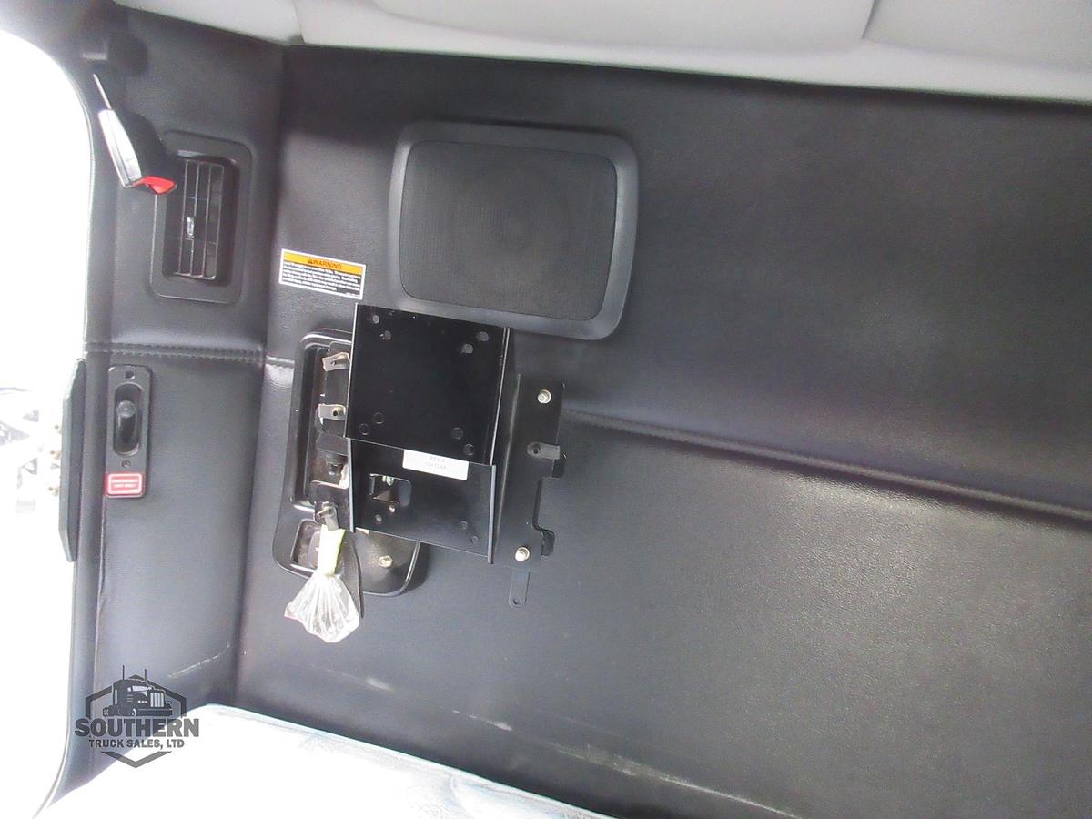 Used 2023 KENWORTH T880