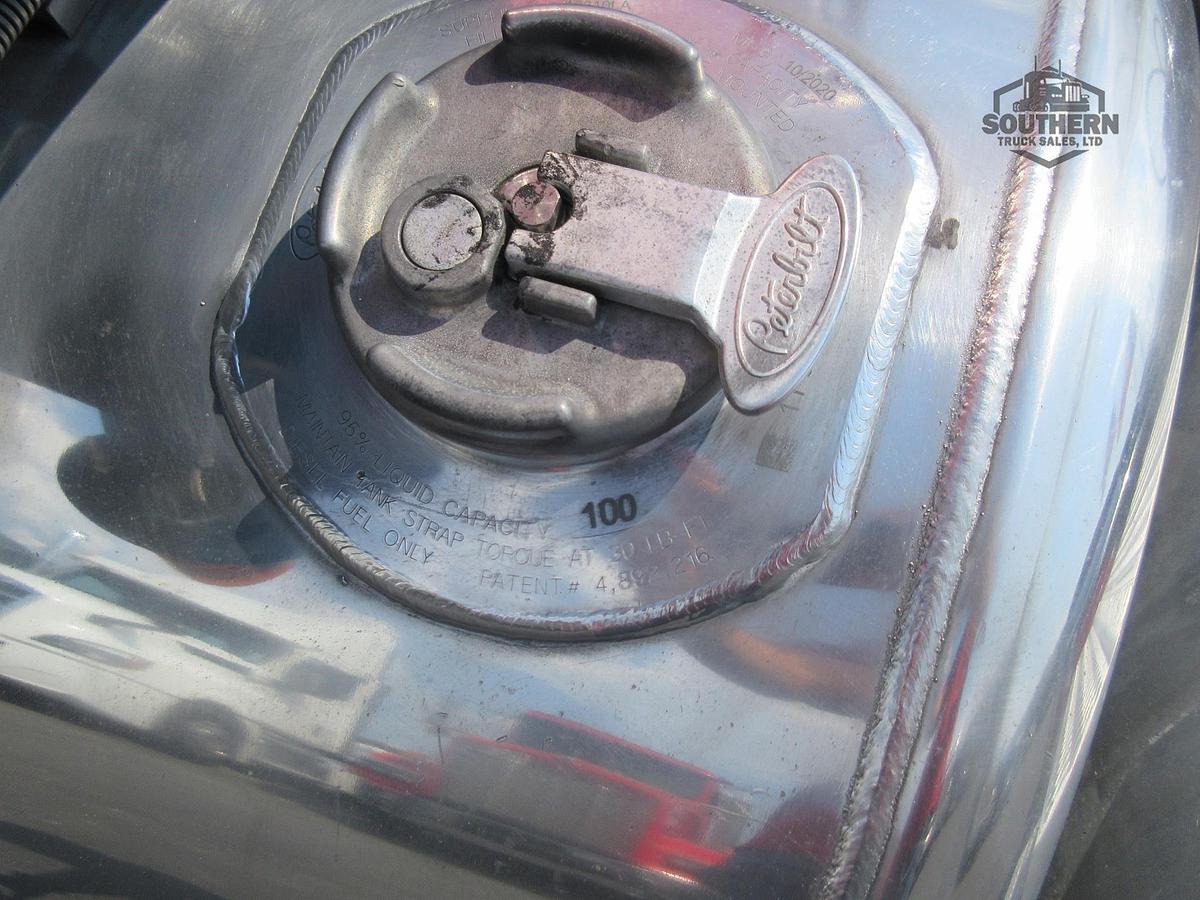 Used 2021 PETERBILT 389