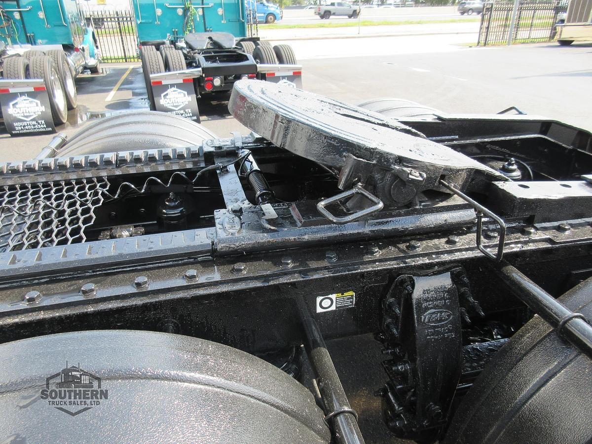 Used 2021 PETERBILT 567