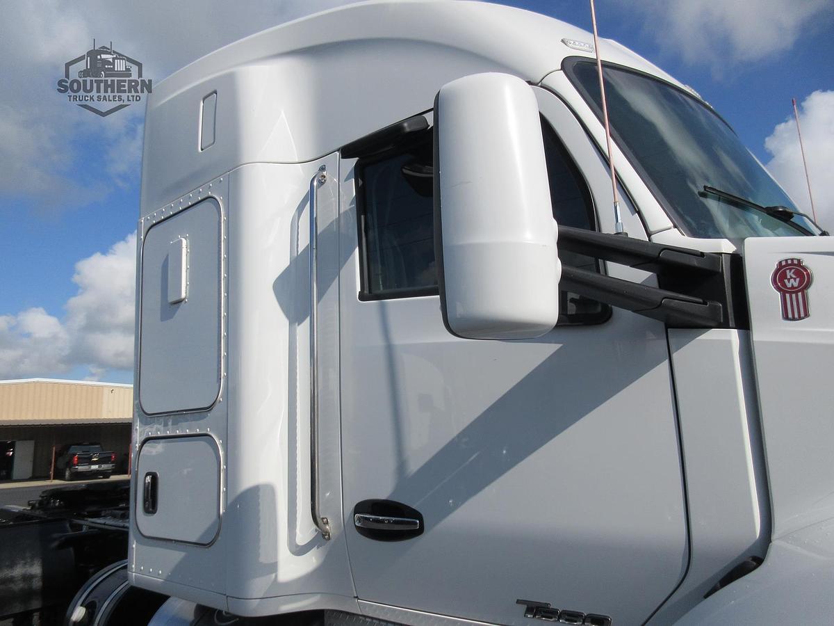Used 2020 KENWORTH T880