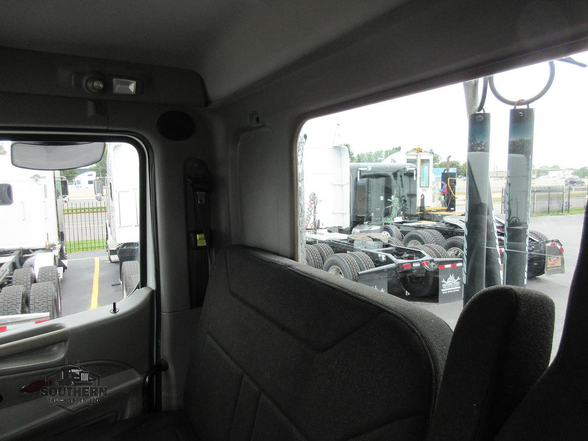 Used 2020 PETERBILT 567