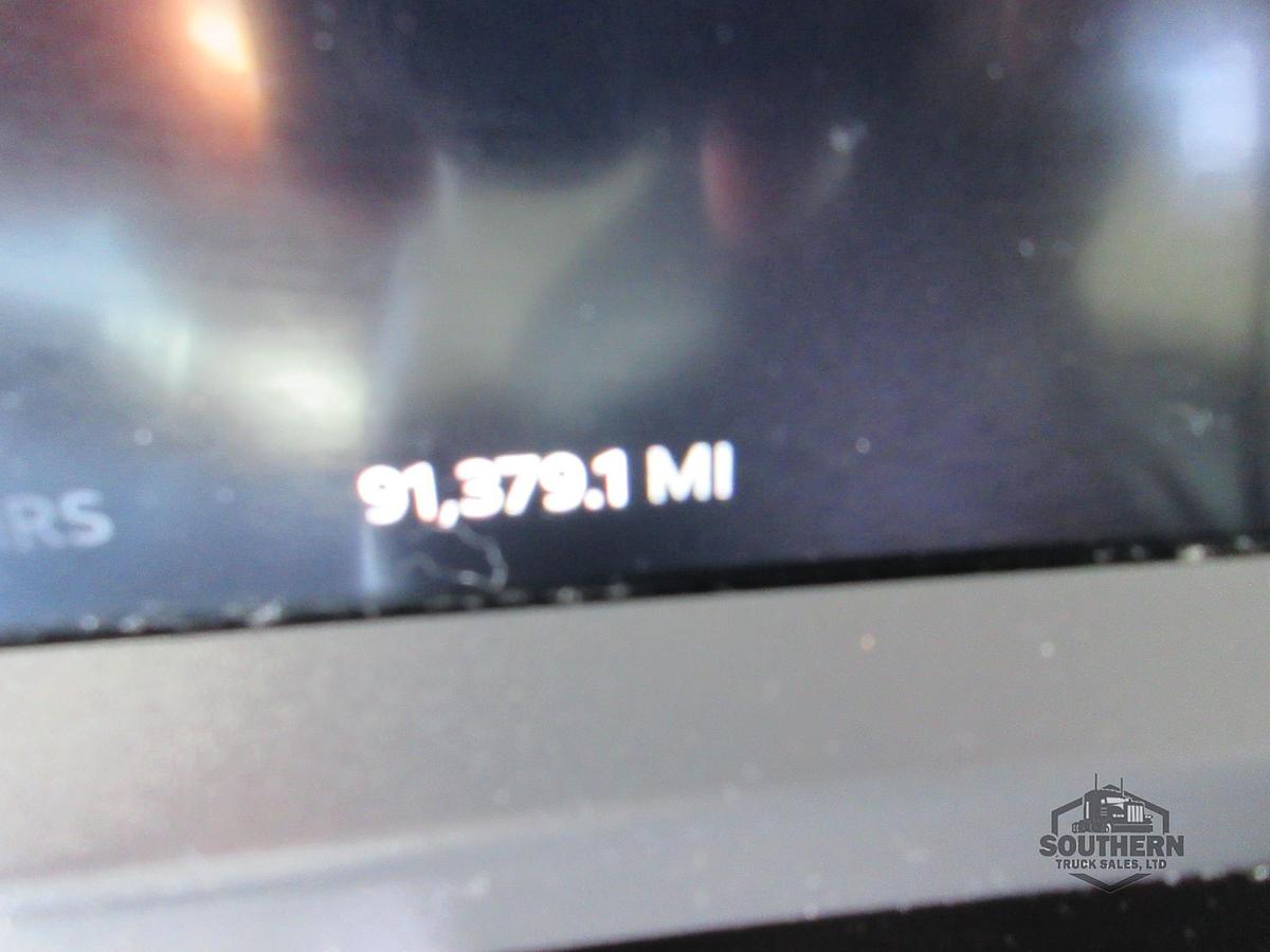 Used 2025 PETERBILT 567
