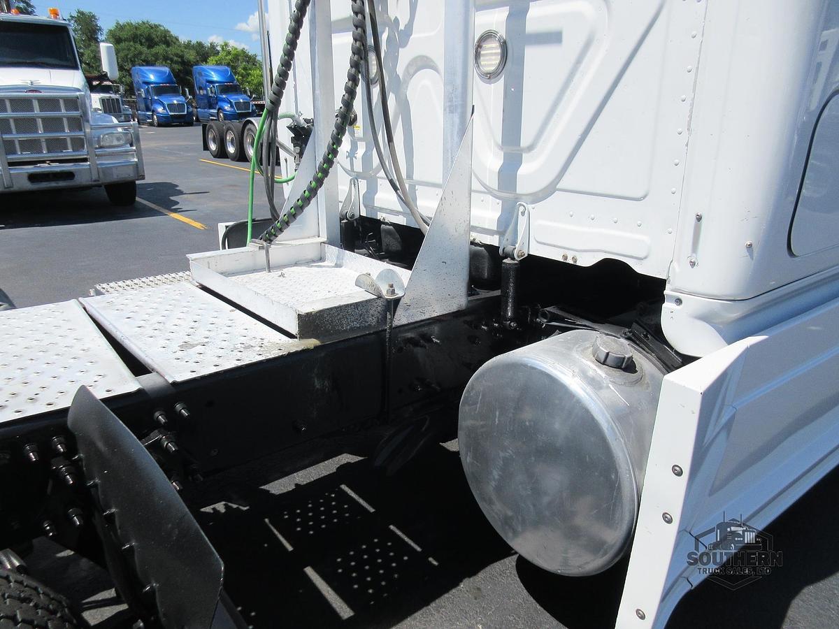 Used 2020 FREIGHTLINER CASCADIA 126