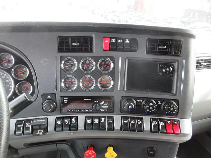 Used 2021 KENWORTH T880