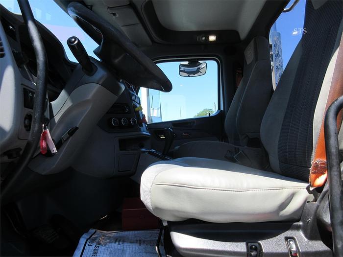 Used 2016 PETERBILT 579