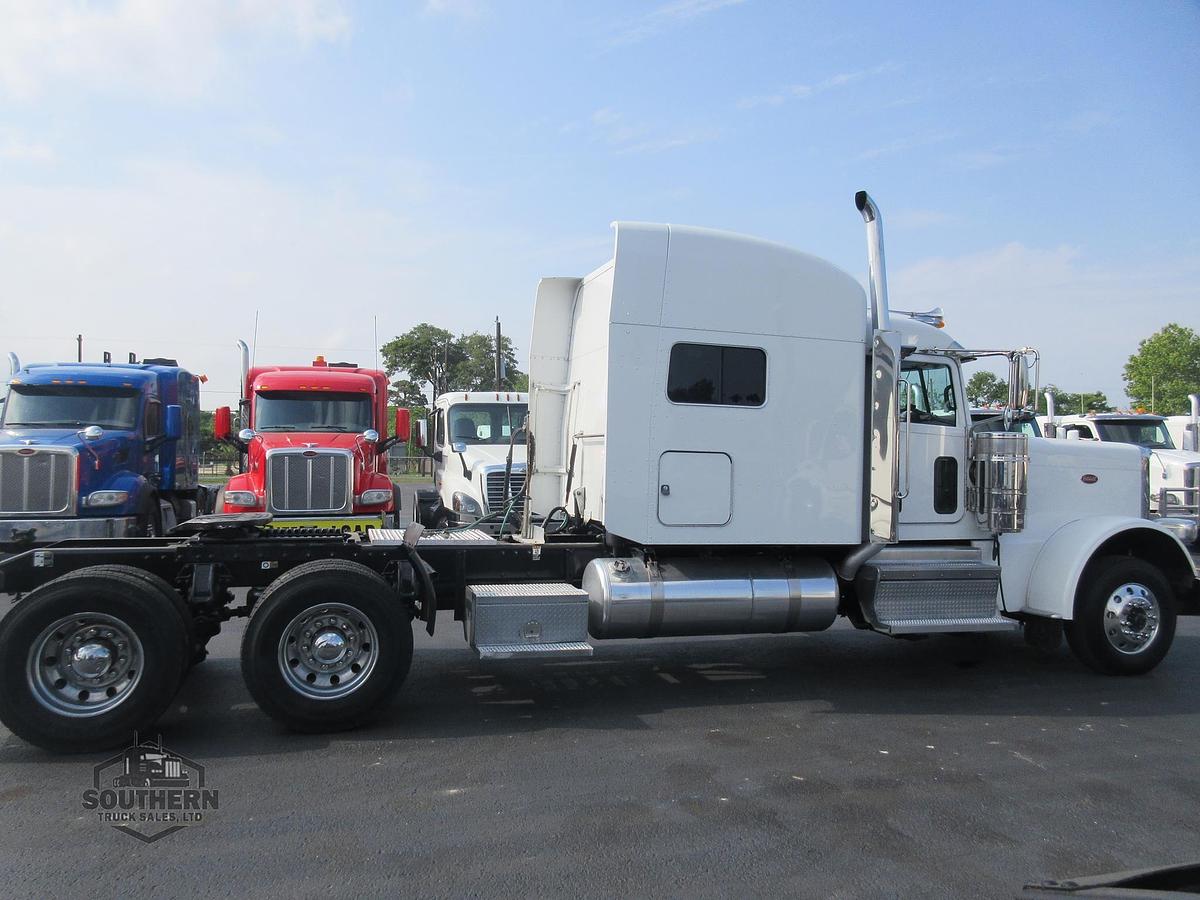 Used 2019 PETERBILT 389