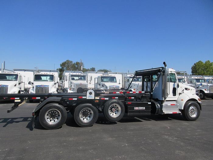 Used 2013 PETERBILT 348