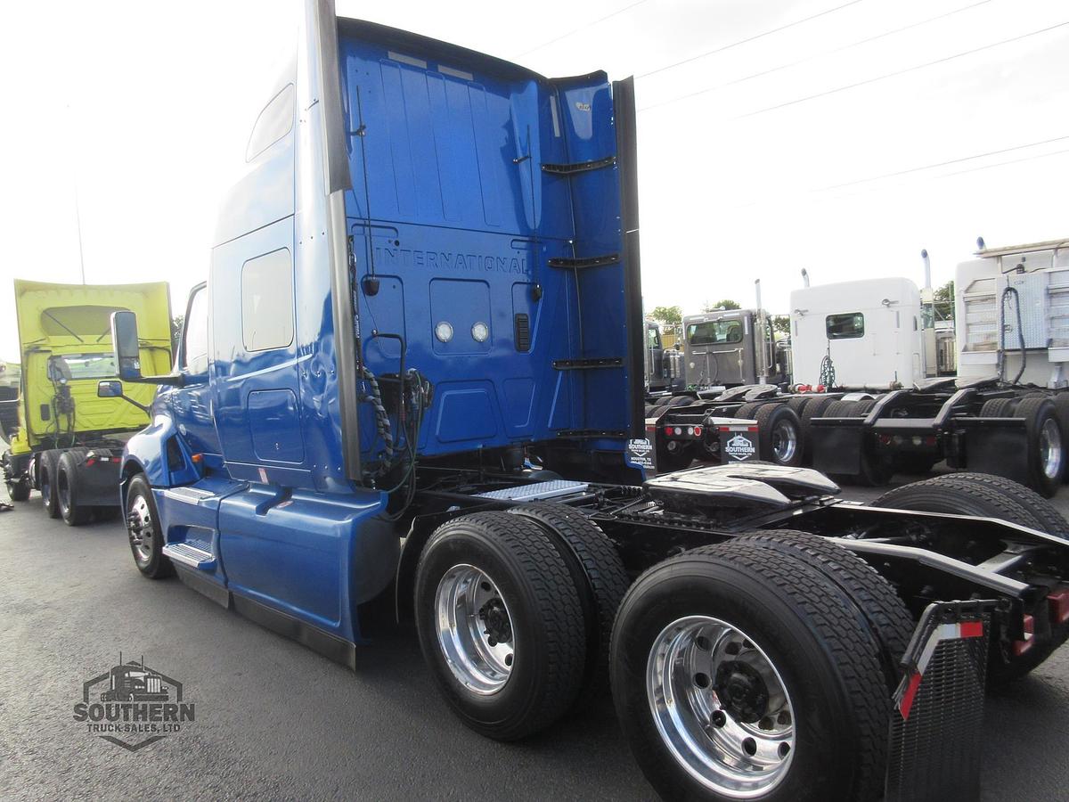 Used 2021 INTERNATIONAL LT
