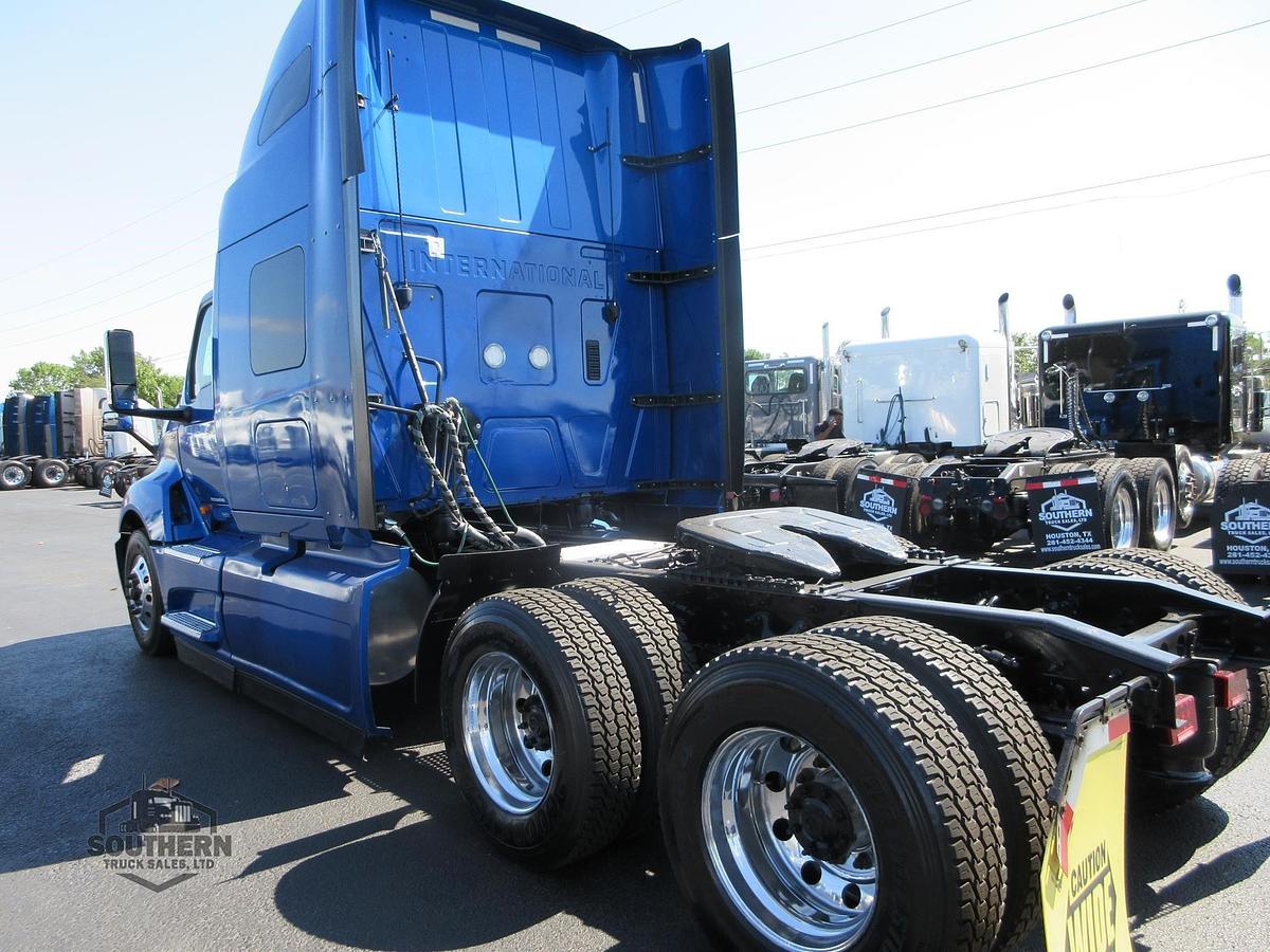 Used 2021 INTERNATIONAL LT
