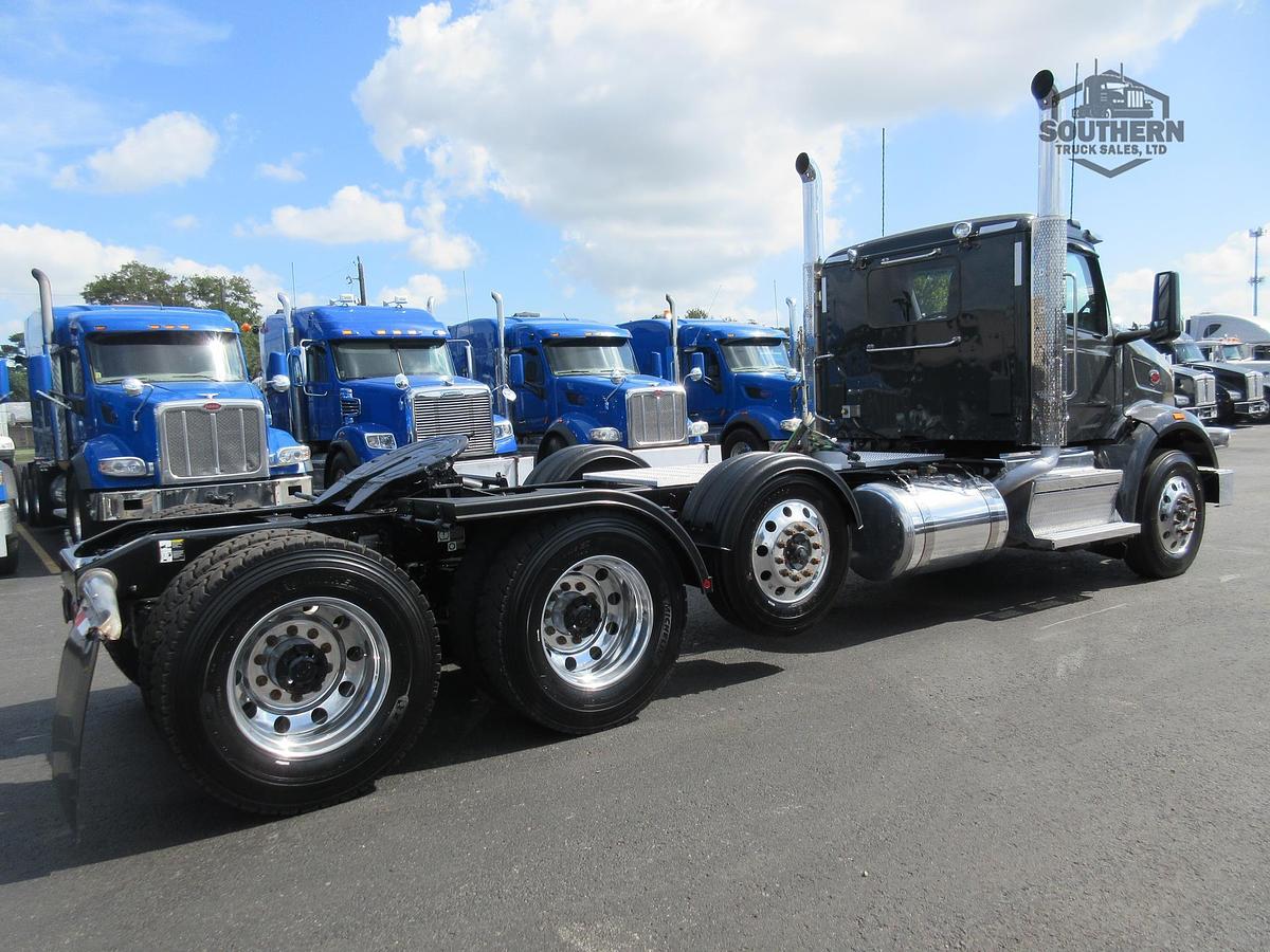 Used 2025 PETERBILT 567