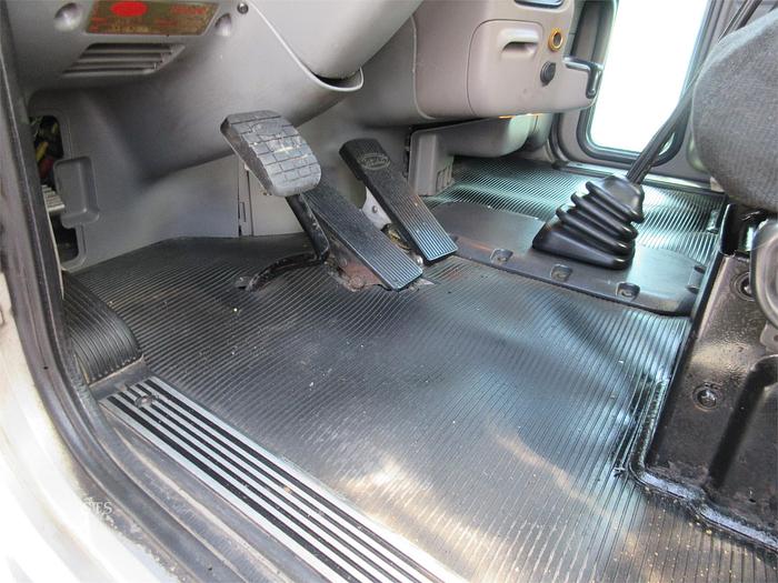 Used 2015 PETERBILT 389