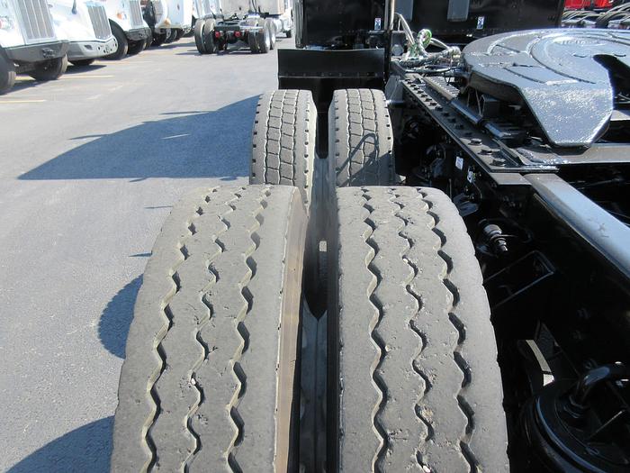 Used 2021 KENWORTH T880