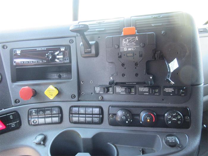 Used 2017 FREIGHTLINER CASCADIA 125