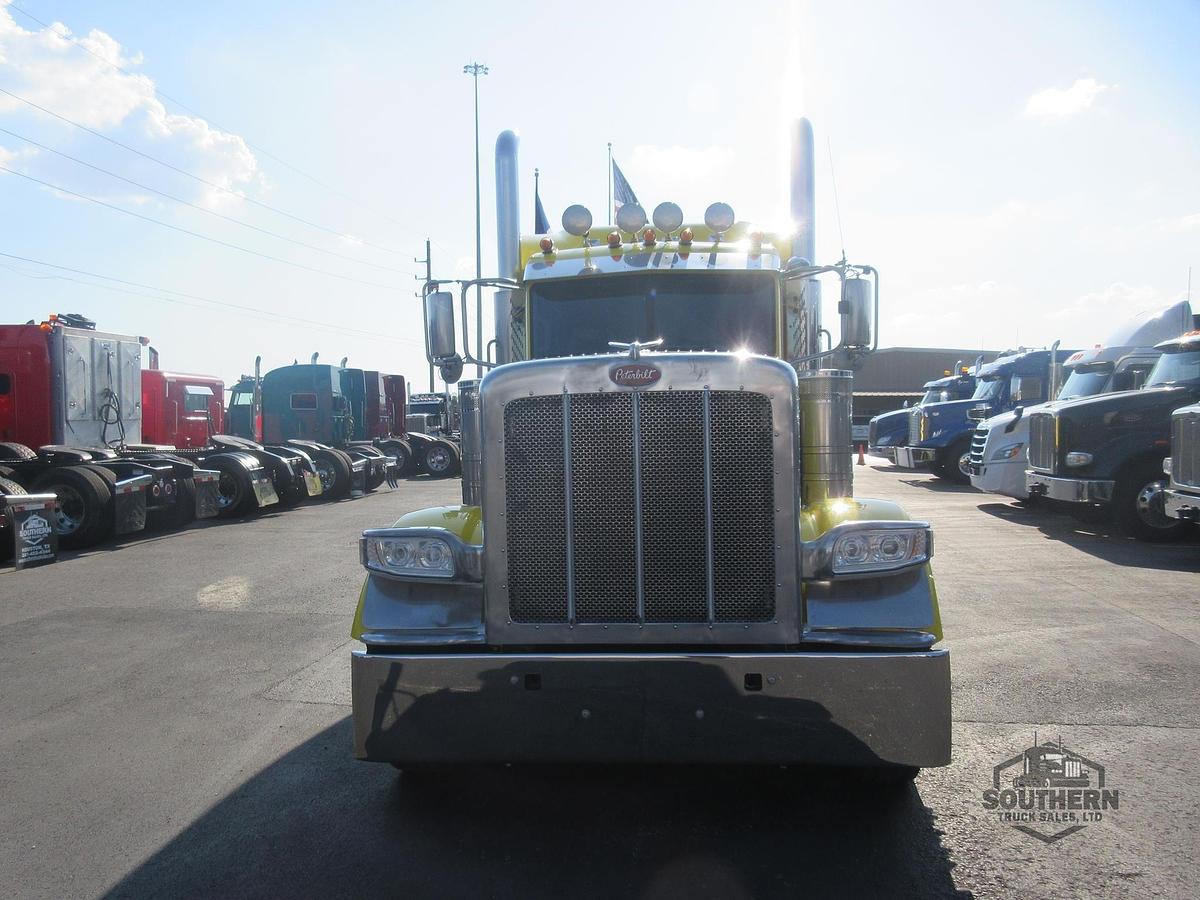 Used 2019 PETERBILT 389