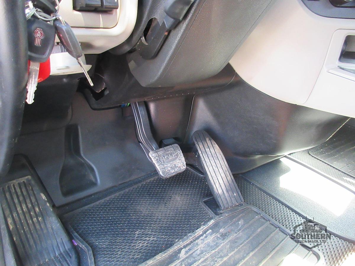 Used 2025 PETERBILT 567