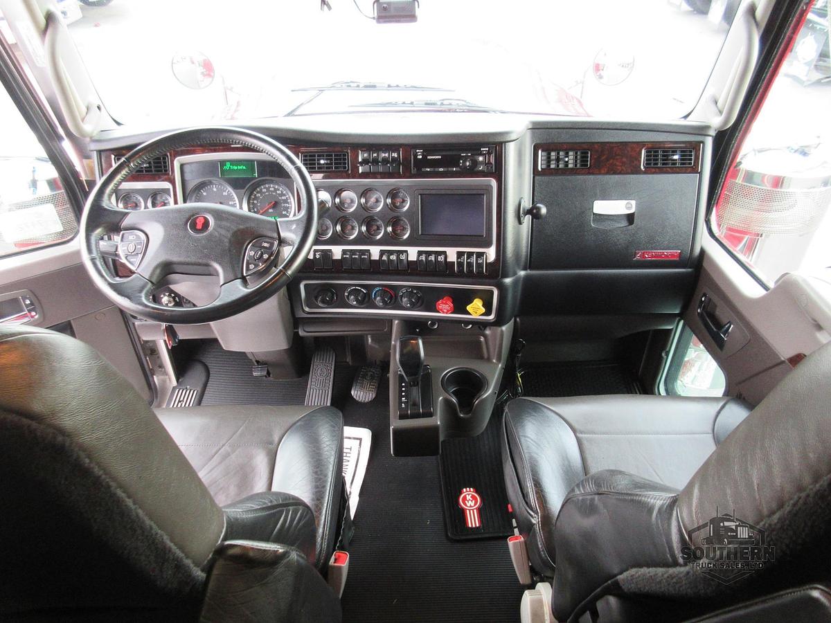 Used 2023 KENWORTH W900L