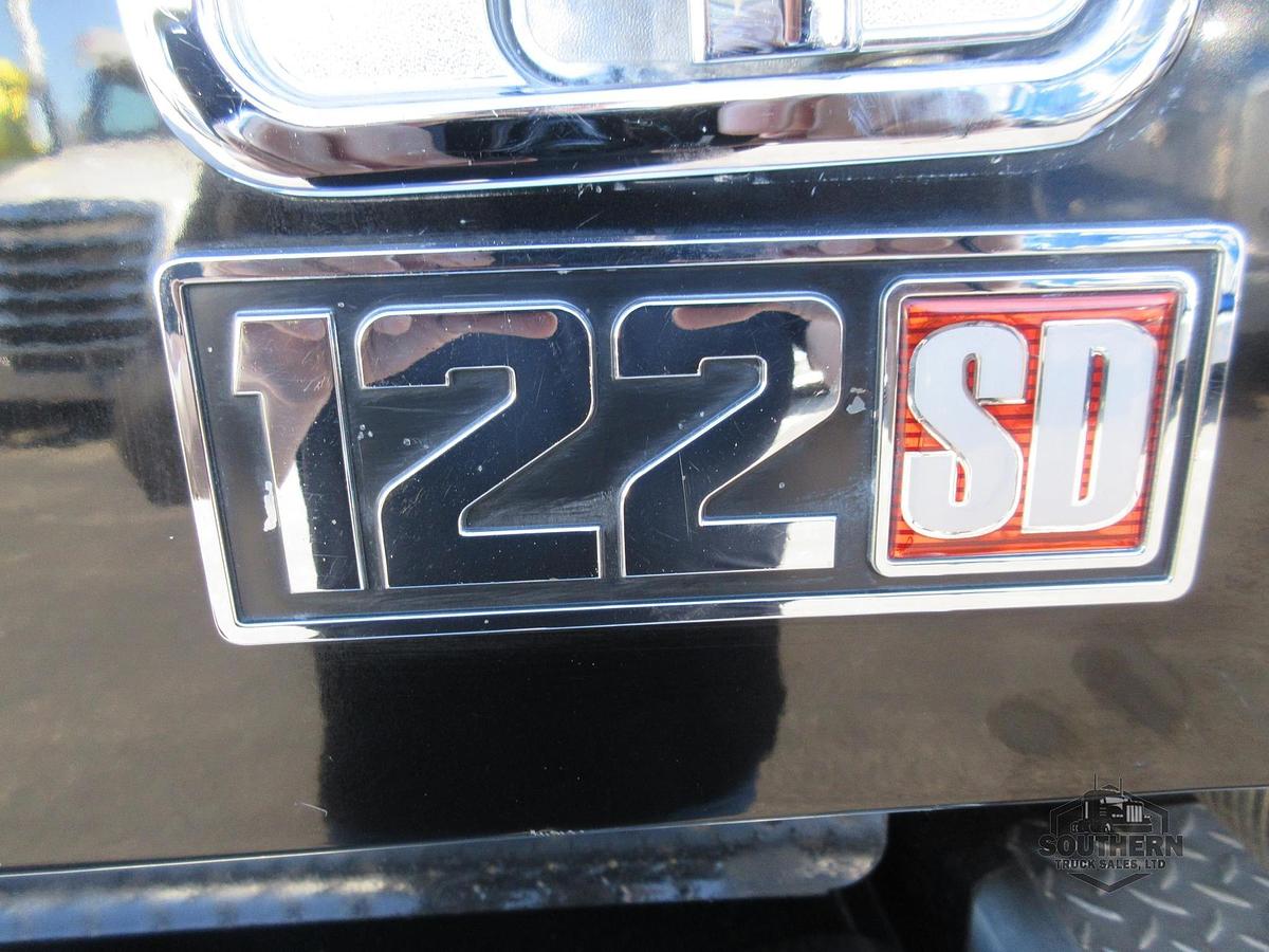 Used 2021 FREIGHTLINER CORONADO 122 SD