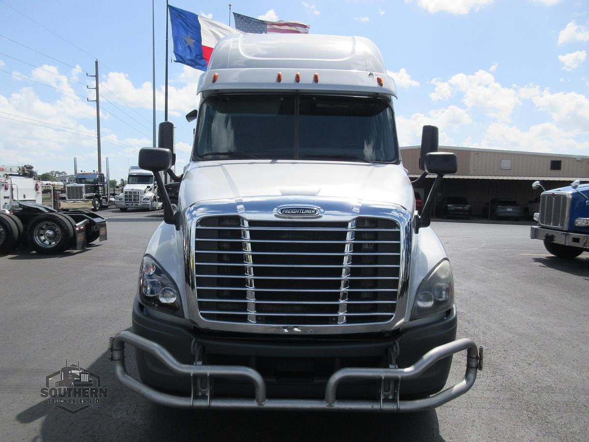 Used 2020 FREIGHTLINER CASCADIA 125