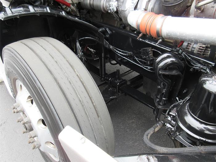 Used 2019 FREIGHTLINER CASCADIA 126