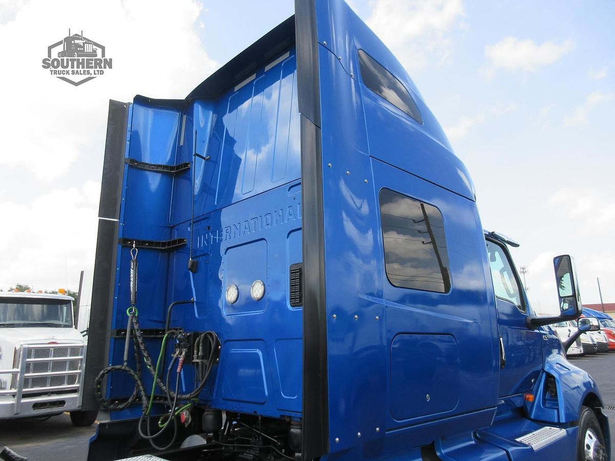 Used 2021 INTERNATIONAL LT