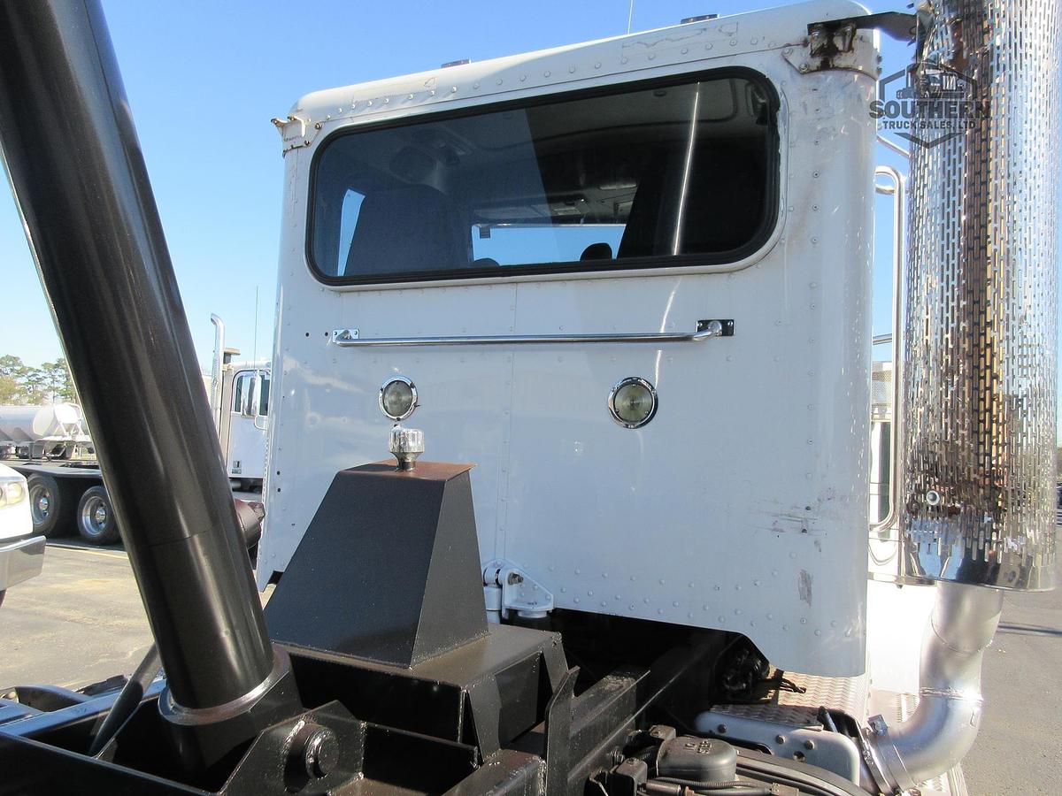 Used 2019 PETERBILT 389