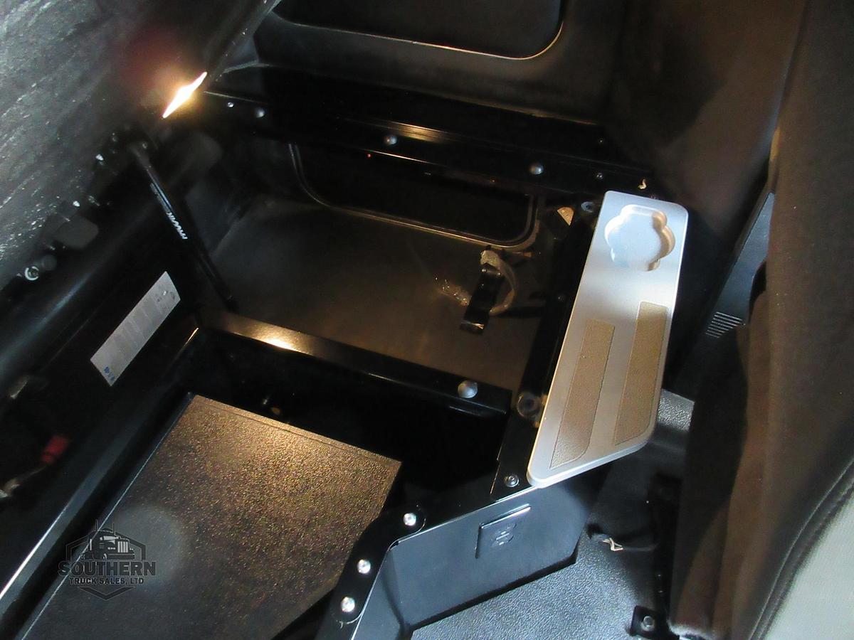 Used 2023 KENWORTH T880