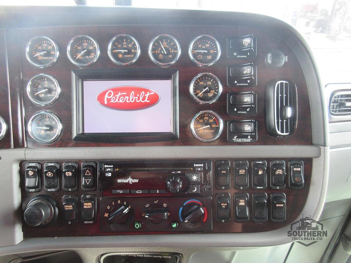 Used 2021 PETERBILT 389