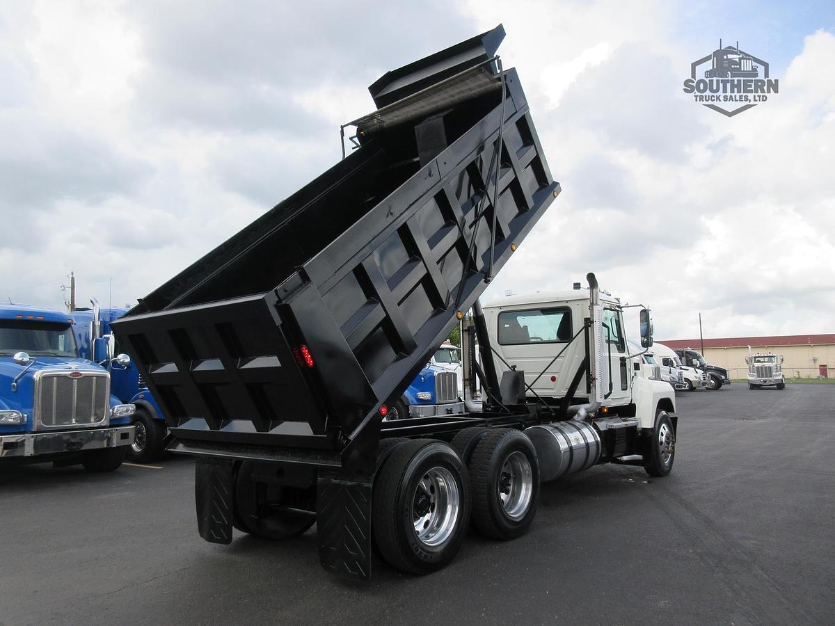 Used 2023 MACK PINNACLE 64T