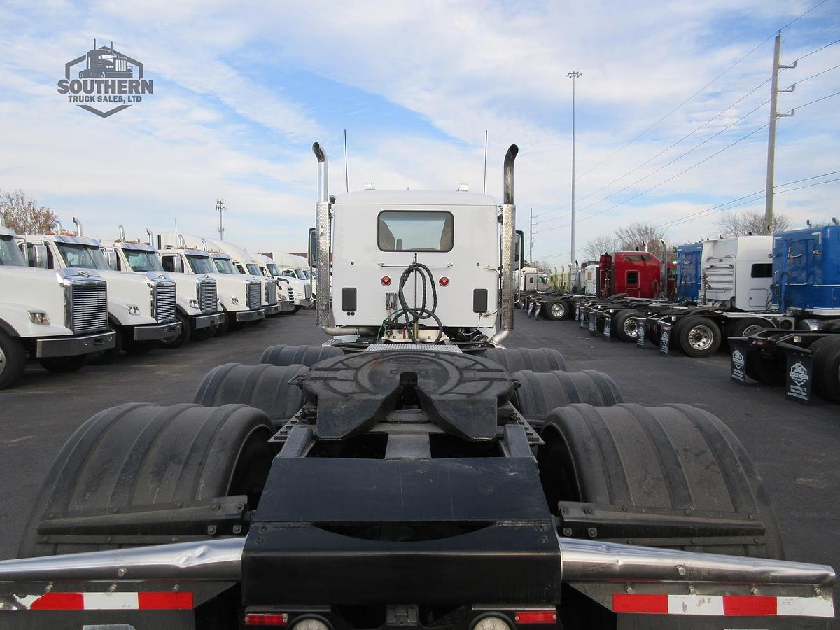 Used 2020 PETERBILT 567