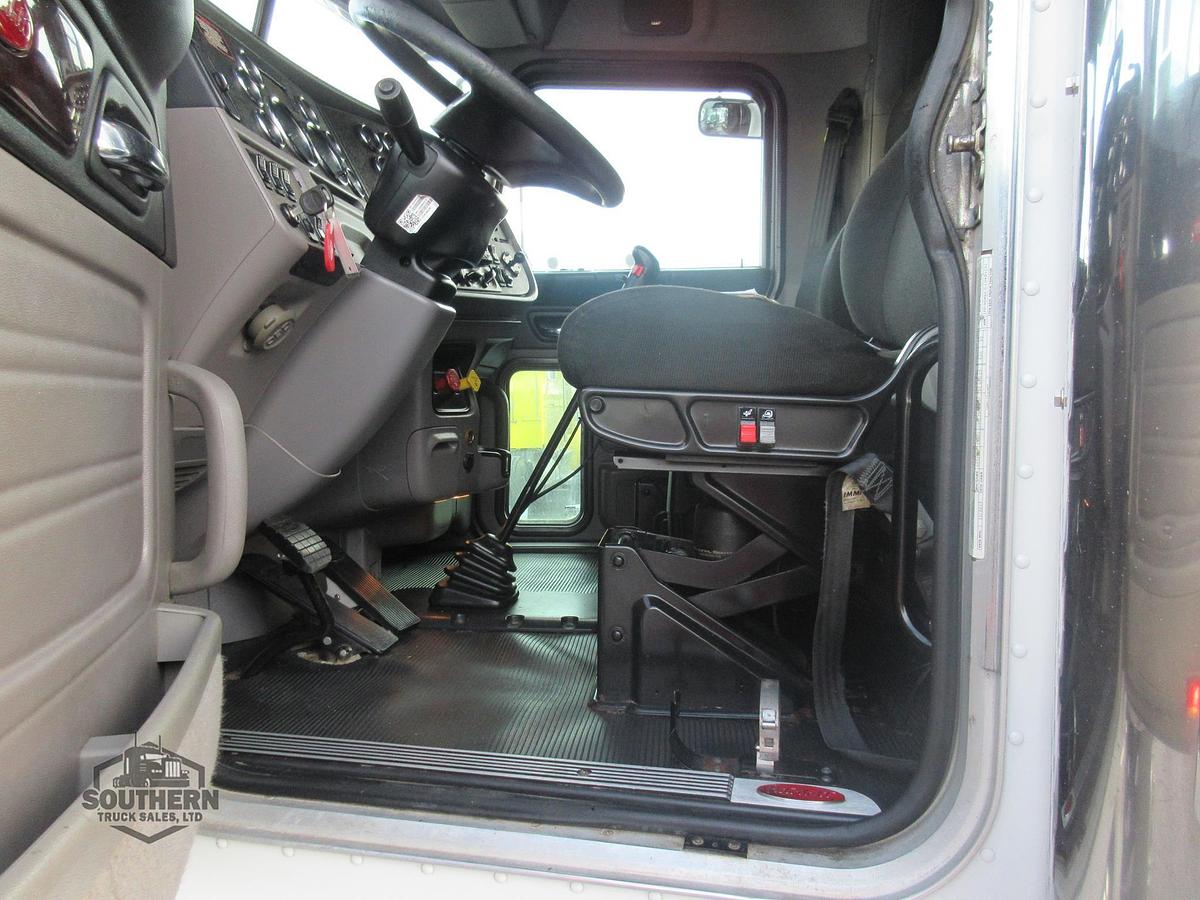 Used 2018 PETERBILT 389