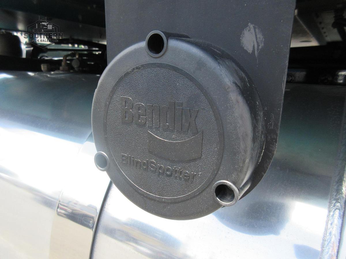 Used 2022 PETERBILT 389