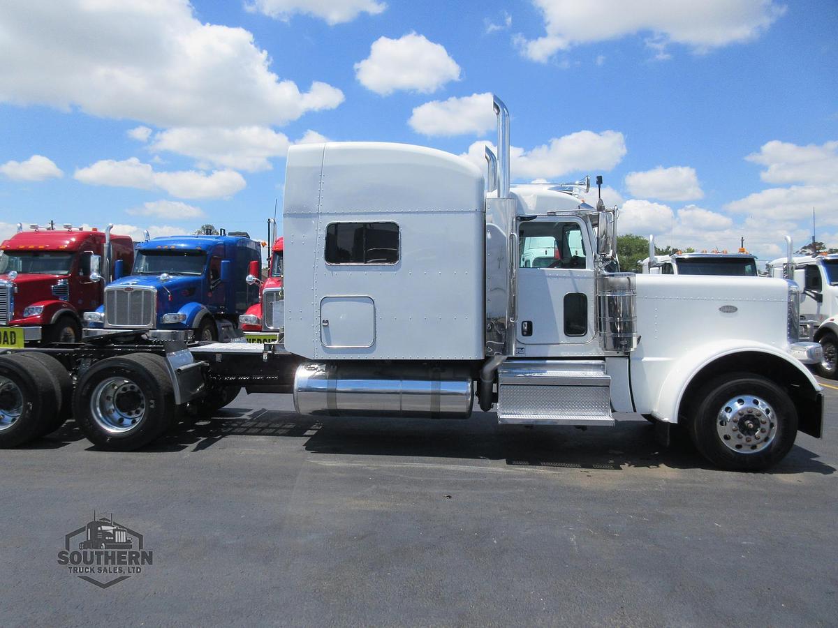 Used 2020 PETERBILT 389